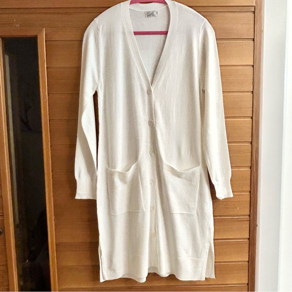 NWT Women’s Size L Cielo Long Sleeve White Button Cardigan Knit Layering Classic